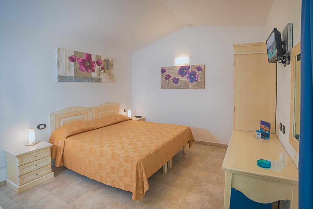 Hotel Ristorante Il Vascello Коста Рей Екстериор снимка