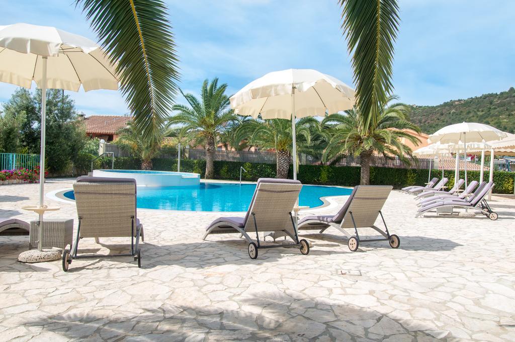 Hotel Ristorante Il Vascello Коста Рей Екстериор снимка