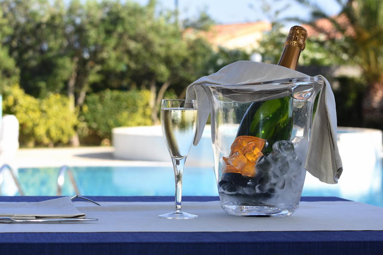 Hotel Ristorante Il Vascello Коста Рей Екстериор снимка