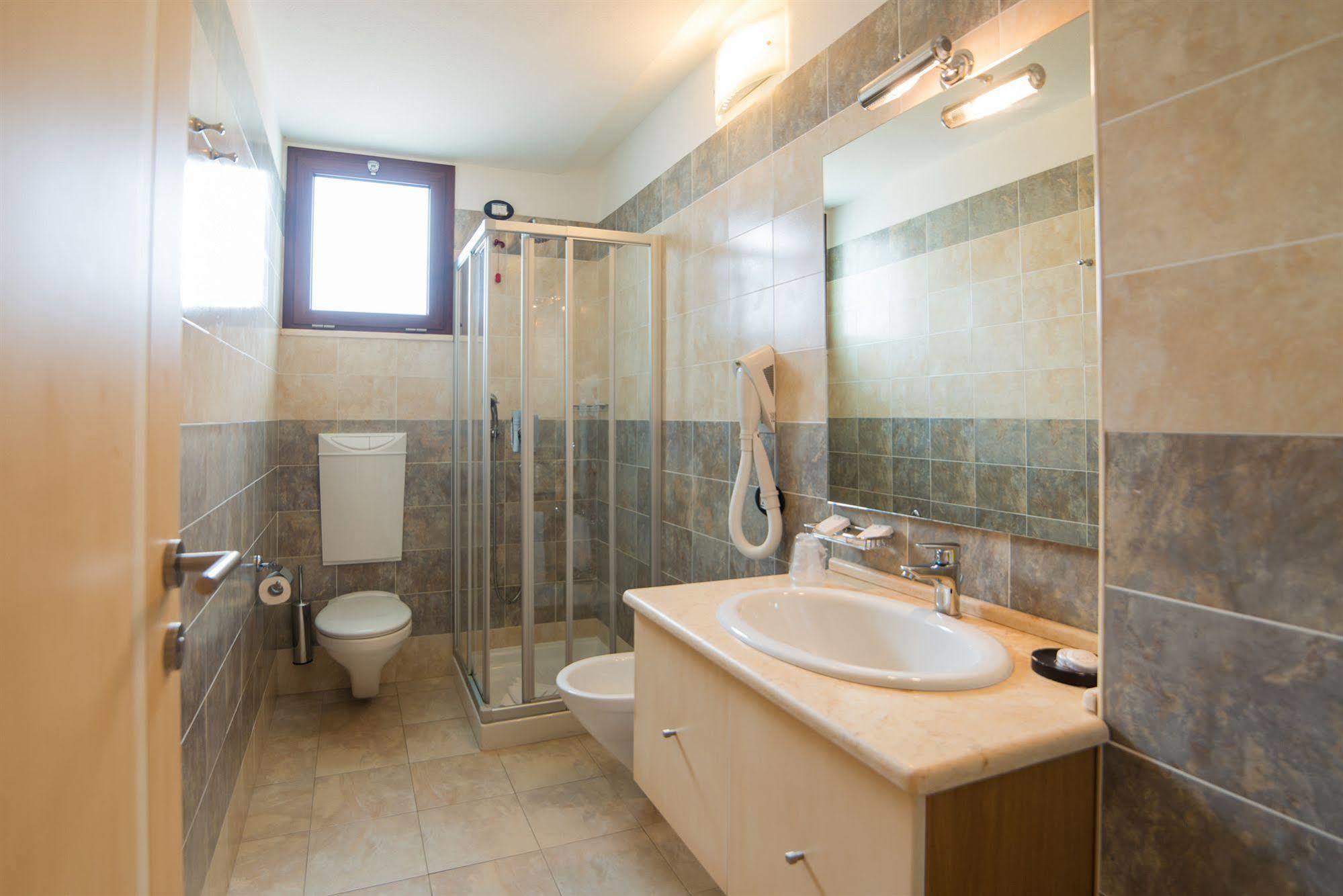 Hotel Ristorante Il Vascello Коста Рей Екстериор снимка