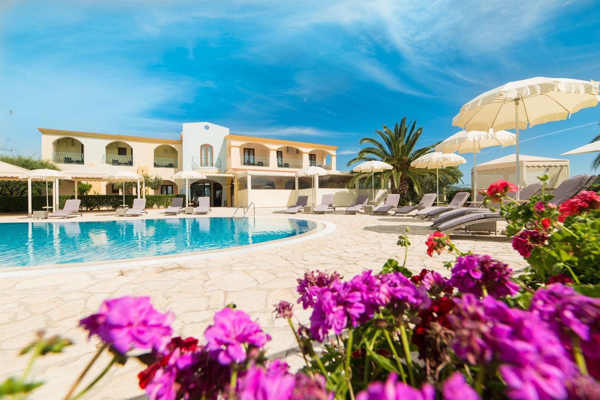 Hotel Ristorante Il Vascello Коста Рей Екстериор снимка