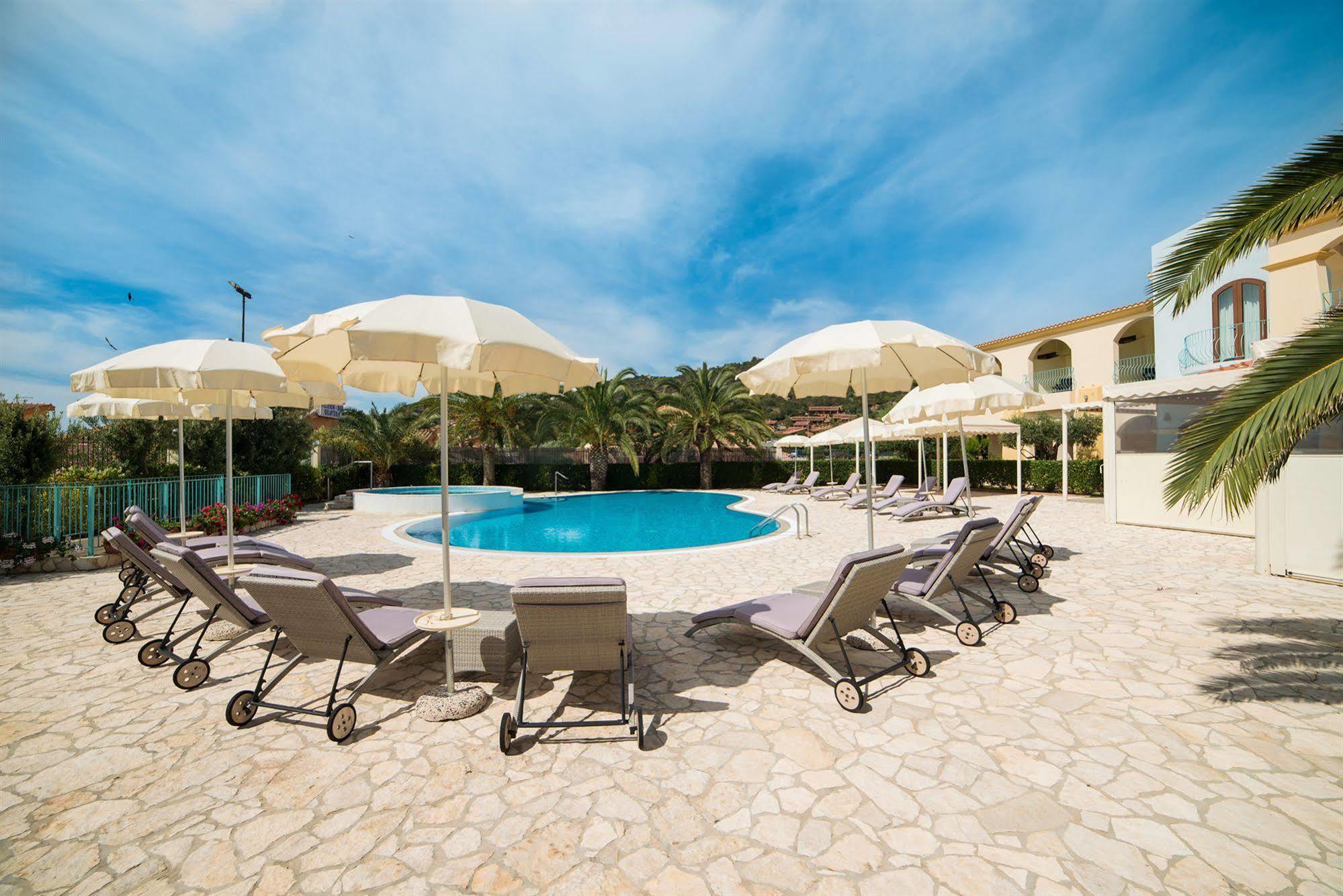 Hotel Ristorante Il Vascello Коста Рей Екстериор снимка